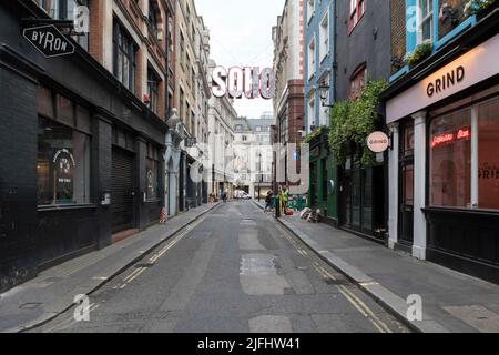 Im Zentrum Londons war es ungewöhnlich leer und verlassen, als der Eisenbahnstreik unter Führung der RMT Union den zweiten Tag andauert. Im Bild: Carnaby sieht leer aus. Stockfoto