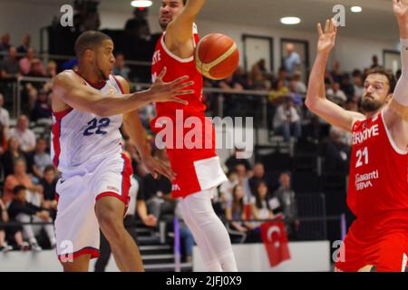 Newcastle, England, 3. Juli 2022. Myles Hesson spielt für Großbritannien gegen die Türkei in einem FIBA 2023-WM-Qualifikationsspiel in der Vertu Motors Arena in Newcastle. Quelle: Colin Edwards/Alamy Live News. Stockfoto