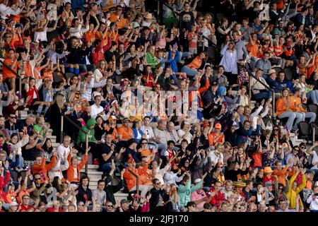 Silverstone, Großbritannien. 3.. Juli 2022. AMSTERDAM - Publikum während des Spiels zwischen Deutschland und den Niederlanden bei der Hockey-Weltmeisterschaft im Wagener-Stadion, am 3. Juli 2022 in Amsterdam. ANP SANDER KING Credit: ANP/Alamy Live News Stockfoto