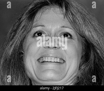 Gloria Steinem spricht auf einer ERA-Konferenz in San Francisco 1980s Stockfoto