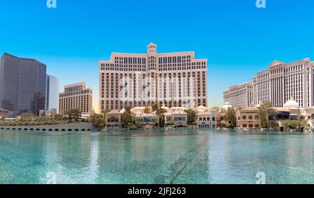 Las Vegas, USA – 23. Mai 2022: Das Bellagio ist ein Luxushotel und ein Kasino am Las Vegas Strip. Das Bellagio wurde am 15. Oktober 1998 eröffnet. Stockfoto