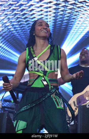 Glynde, England, Großbritannien. 3.. Juli 2022. TLC spielen am Sonntag auf der Hauptbühne beim Love Supreme Festival in Glynde, East Sussex. Das Festival sah eine Mischung aus Jazz, Funk und Soul Acts. (Bild: © Rod Harbinson/ZUMA Press Wire) Bild: ZUMA Press, Inc./Alamy Live News Stockfoto