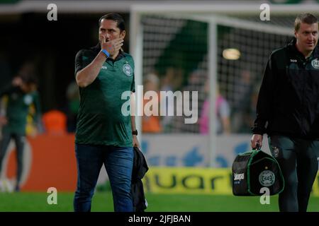Curitiba, Brasilien. 03.. Juli 2022. Trainer Gustavo Morínigo während Coritiba und Fortaleza. Spiel gültig für die 15. Runde der Brasilianischen Meisterschaft 2022. Major Antônio Couto Pereira Stadion in Curitiba, Pr. Kredit: Reinaldo Reginato/FotoArena/Alamy Live Nachrichten Stockfoto