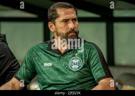 Curitiba, Brasilien. 03.. Juli 2022. PR - Curitiba - 07/03/2022 - BRASILIANISCHER A 2022, CORITIBA X FORTALEZA - Gustavo Morinigo Trainer von Coritiba vor dem Spiel gegen Fortaleza im Stadion Couto Pereira für die brasilianische Meisterschaft A 2022. Foto: Robson Mafra/AGIF/Sipa USA Quelle: SIPA USA/Alamy Live News Stockfoto