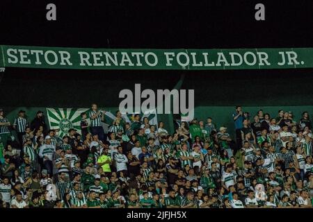 Curitiba, Brasilien. 03.. Juli 2022. PR - Curitiba - 07/03/2022 - BRASILIANER A 2022, CORITIBA X FORTALEZA - Blick auf den Sektor Renato Follador Jr. im Stadion Couto Pereira, als posthume Hommage an den ehemaligen Präsidenten von Coritiba. Foto: Robson Mafra/AGIF/Sipa USA Quelle: SIPA USA/Alamy Live News Stockfoto