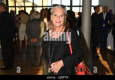 München, Deutschland. 03.. Juli 2022. Regisseurin Heidi Kranz feiert bei der Sommernacht der Jüdischen Kulturtage 36. im Literaturhaus. Quelle: Felix Hörhager/dpa/Alamy Live News Stockfoto