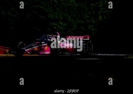Lexington, OH, USA. 3.. Juli 2022. HELIO CASTRONEVES (06) aus Sao Paulo, Brasilien, fährt während der Honda Indy 200 auf der Mid Ohio Sports Car Course in Lexington OH durch die Kurven. (Bild: © Walter G. Arce Sr./ZUMA Press Wire) Bild: ZUMA Press, Inc./Alamy Live News Stockfoto