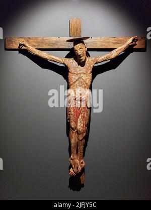 Crocifisso - legno intagliato e dipinto - scultore lombardo dell XII-XIII secolo - Cremona, Italia, Museo Diocesano Stockfoto