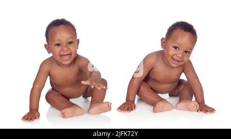 Afrikanische Zwillingsbrüder auf weißem Hintergrund Stockfoto