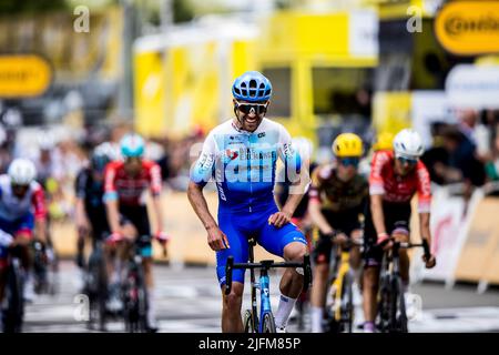 Sonderborg, Dänemark. 03.. Juli 2022. Dylan Groenewegen vom Team BikeExchange-Jayco überquert als Sieger der Etappe 3 der Tour de France 2022 die Ziellinie. (Foto: Gonzales Photo/Alamy Live News Stockfoto