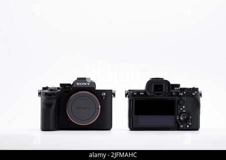 Bangkok, Thailand - die Sony A7 IV ist die vierte Generation des spiegellosen Vollformat-Kameramodells core A7 des Unternehmens vom 9. Juni 2022. Es wird am eingeführt Stockfoto