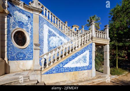 Treppenhaus und Azulejos, Estai Palace Garten, Estai, Loule, Faro Bezirk, Algarve, Portugal Stockfoto