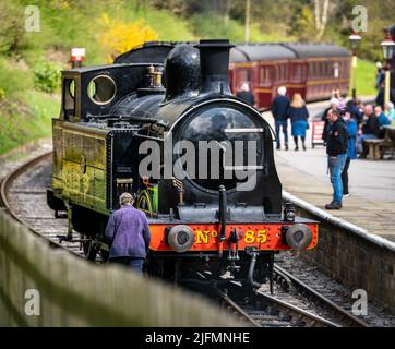 Die KWVR ist eine einzigartige 5 Meilen lange Zweigbahn im Herzen von West Yorkshire, die traditionelle Dampf- und Dieselzüge durch das atemberaubende Bront führt Stockfoto