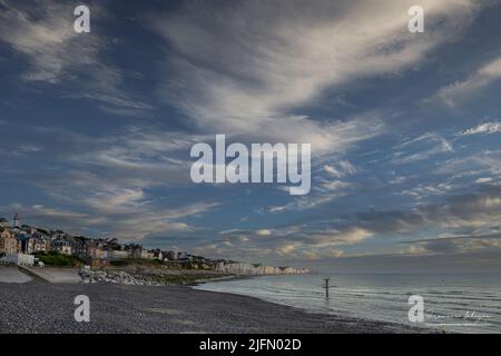 Ault Onival, Plage au coucher de Soleil. Stockfoto