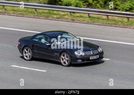 2007 Mercedes Benz SL350 Auto 7G-Tronic Auto 3498cc Benziner-Coupé in Schwarz Stockfoto