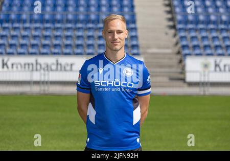 Bielefeld, Deutschland. 04.. Juli 2022. Fußball, 2. Bundesliga, Fotosession für die Saison 2022/23, Arminia Bielefeld, Florian Krüger. Quelle: Friso Gentsch/dpa/Alamy Live News Stockfoto