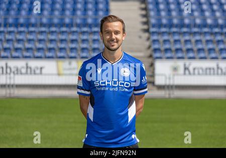 Bielefeld, Deutschland. 04.. Juli 2022. Fußball, 2. Bundesliga, Fotosession für die Saison 2022/23, Arminia Bielefeld, Manuel Prietl. Quelle: Friso Gentsch/dpa/Alamy Live News Stockfoto