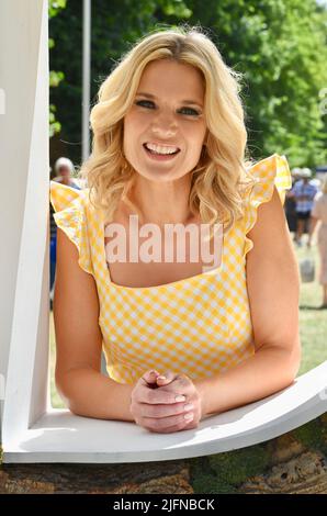 4.. Juli 2022. Surrey, Großbritannien. 04/07/2022, Charlotte Hawkins, Press Day RHS Hampton Court Palace Garden, Festival, East Molesey. Kredit: michael melia/Alamy Live Nachrichten Stockfoto