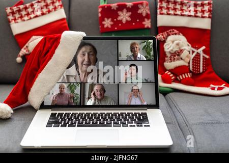 Virtual Wine Tasting Dinner Video Conference Online Event Bildschirm Stockfoto
