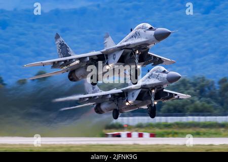 SLIAC/SLOWAKEI - August 3, 2019: Slowakische Luftwaffe als Mikoyan-Gurevich MiG-29 Fulcrum Fighter jet Anzeige an Siaf slowakischen International Air Fest 2019 Stockfoto