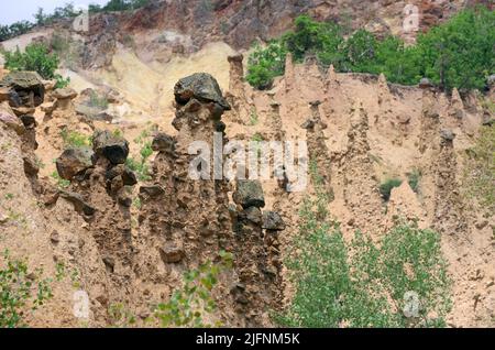 Felsige Landschaft der Teufelsstadt in Serbien Stockfoto