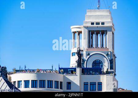 Círculo de Bellas Artes ist der Name, unter dem das Anwesen am Zusammenfluss der Calle de Alcalá und der Gran Vía in Madrid bekannt ist, das heißt das h Stockfoto