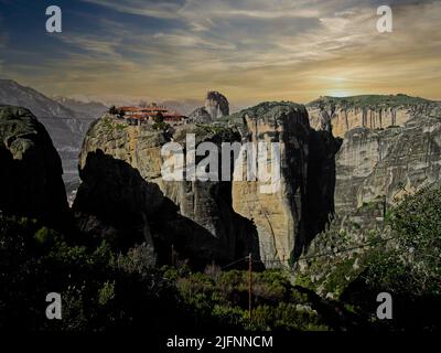 Monestary auf einem Felsen in Meteora, Griechenland Stockfoto