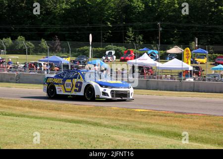 Elkhart Lake, Wisconsin - 3. Juli 2022: Kwik Trip 250 präsentiert von JOCKEY Made in America. Chase Elliott fährt den Chevrolet Nr. 9 für Hendrick Motors Stockfoto