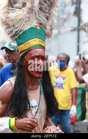 salvador, bahia, brasilien - 2. juli 2022: Indianer nehmen an der Bürgerparade auf dem Dois de Julho zu Ehren der Unabhängigkeit Bahias in der Stadt Salva Teil Stockfoto