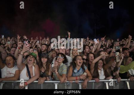 Manchester Indie Band The Courteeners tritt am 25. September 2021 vor 50.000 Fans auf dem Old Trafford Cricket Ground in Manchester auf.Featuring: Atmosphere wo: Manchester, Großbritannien Wann: 25. September 2021 Credit: Graham Finney/WENN Stockfoto