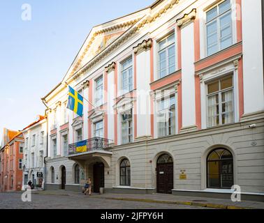 Tallinn, Estland. Juli 2022. Blick auf die Botschaft von Schweden im Stadtzentrum Stockfoto