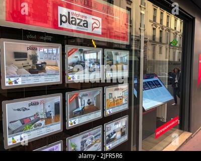 Saint Mandé, Frankreich, Pariser Vororte, 'Stephane Plaza' Real Estate Co. Schaufenster, Stadtzentrum, Ladenfronten, Wohnungsvermietung Anzeigen, Wohnungsbau investieren Stockfoto