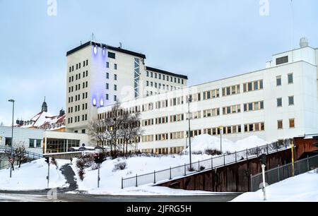 Troms County Administration in Tromso, Nordnorwegen, im Winter Stockfoto