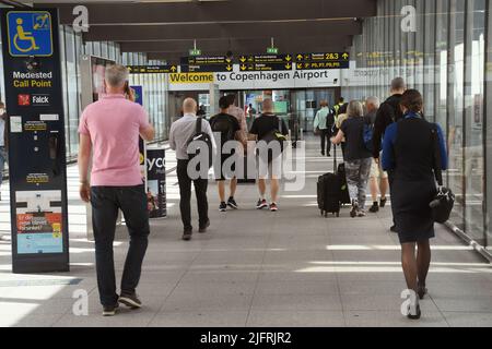 Kastrup/Kopenhagen/Dänemark/05 July 2022/SAS skandinvianische Airliens-Piloten bei Streiks kantige Flüge und finanzielle Krisen imaegs Copenhagen Interntionalk Airportflugzeuge werden am Flughafen Copenahgen Int. in der dänischen Hauptstadt geparkt. (Foto. Francis Dean/Dean Pictures). Stockfoto
