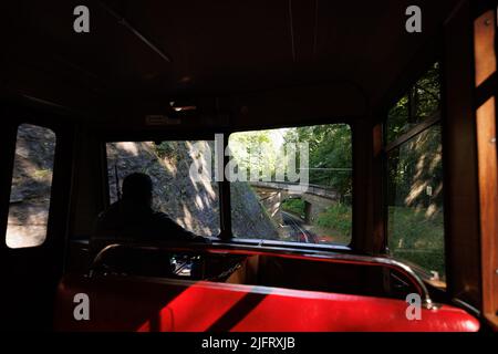 Drachenfels Railway, eine Zahnradbahn in Nordrhein-Westfalen, Deutschland. Von Königswinter zum Gipfel des Drachenfels Stockfoto