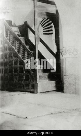Katharinenkloster, Sinai-Halbinsel, Ägypten. 1930s. „Die Kanzel der Moschee, die vor 600 Jahren dort aufgestellt wurde und immer noch in einem hervorragenden Zustand ist“. Stockfoto