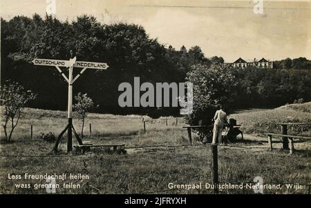 Umgebung des Keteldal mit dem Grenzposten in der Nähe des Bergspoor Nijmegen-Berg und Dal und des Van Randwijckweg. Im Hintergrund, rechts, Hotel 'Groot Berg en Dal' Stockfoto