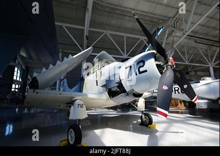 Die Douglas A-1 Skyraider (ehemals AD Skyraider) ist ein amerikanisches Einsitzer-Angriffsflugzeug, das von 1946 bis Anfang 1980s in Dienst gestellt wurde. Stockfoto