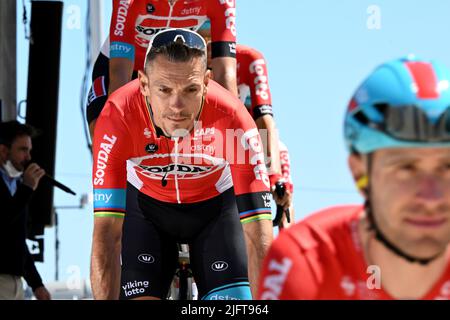 Tour de France: Etappe 4 Dunkirk nach Calais. 5.. Juli 2022. Calais, Frankreich. 5.. Juli 2022. Philippe Gilbert aus Belgien und Lotto Soudal vor der 4. Etappe der Tour De France, Dunkerque nach Calais. Kredit: Pete Goding/Alamy Live Nachrichten Stockfoto