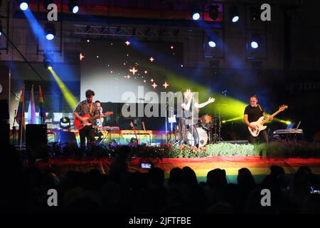 Konzert von Efecto Mariposa. Pride 2022, Fuengirola, Malaga, Spanien. Stockfoto