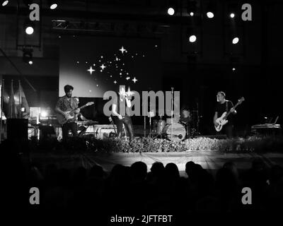 Konzert von Efecto Mariposa. Pride 2022, Fuengirola, Malaga, Spanien. Stockfoto