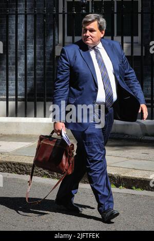 London, Großbritannien. 05.. Juli 2022. Kit Malthouse, MP, Staatsminister (Minister für Kriminalität und Polizei). Minister nehmen heute Morgen an der wöchentlichen Kabinettssitzung in Downing Street, Westminster, Teil. Kredit: Imageplotter/Alamy Live Nachrichten Stockfoto