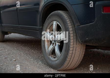 Nicht identifizierte Geländewagen während eine Wüstensafari auf dem sand Stockfoto