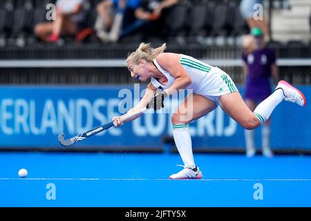 AMSTELVEEN, NIEDERLANDE - 5. JULI: Sarah Hawkshaw aus Irland beim Spiel der FIH Hockey Women's World Cup 2022 zwischen Irland und Chile im Wagener Hockey Stadium am 5. Juli 2022 in Amstelveen, Niederlande (Foto von Patrick Goosen/Orange Picles) Stockfoto