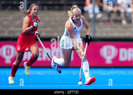 AMSTELVEEN, NIEDERLANDE - 5. JULI: Sarah Hawkshaw aus Irland beim Spiel der FIH Hockey Women's World Cup 2022 zwischen Irland und Chile im Wagener Hockey Stadium am 5. Juli 2022 in Amstelveen, Niederlande (Foto von Patrick Goosen/Orange Picles) Stockfoto