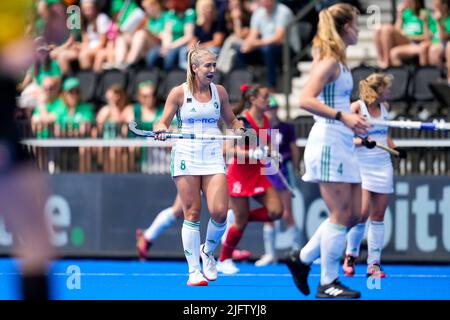 AMSTELVEEN, NIEDERLANDE - 5. JULI: Sarah Hawkshaw aus Irland beim Spiel der FIH Hockey Women's World Cup 2022 zwischen Irland und Chile im Wagener Hockey Stadium am 5. Juli 2022 in Amstelveen, Niederlande (Foto von Patrick Goosen/Orange Picles) Stockfoto