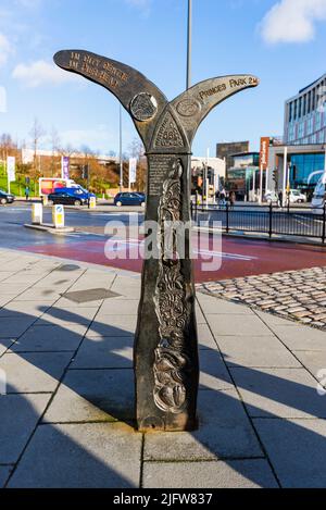 Millennium Milepost. National Cycle Network. Liverpool, Merseyside, Lancashire, England, Vereinigtes Königreich Stockfoto