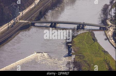 Luftbild, Hochwasser und Überschwemmung der Ruhr an der schwimmenden Brücke Dahlhausen mit Schleuse Dahlhausen im Stadtteil Dahlhausen in Bochum, Ruhrgebiet, N Stockfoto