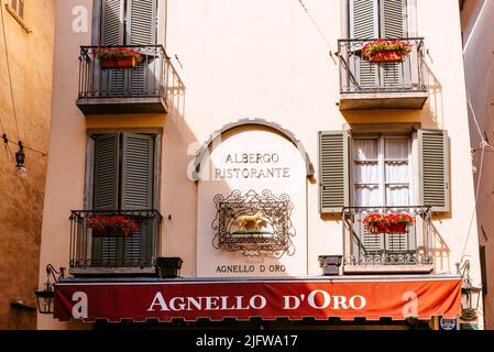 Ristorante Agnello D'Oro. Città Alta - Oberstadt. Bergamo, Lombardei, Italien, Europa Stockfoto