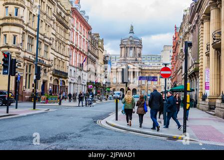 Castle st., im Hintergrund Liverpool Town Hall. Liverpool, Merseyside, Lancashire, England, Vereinigtes Königreich Stockfoto